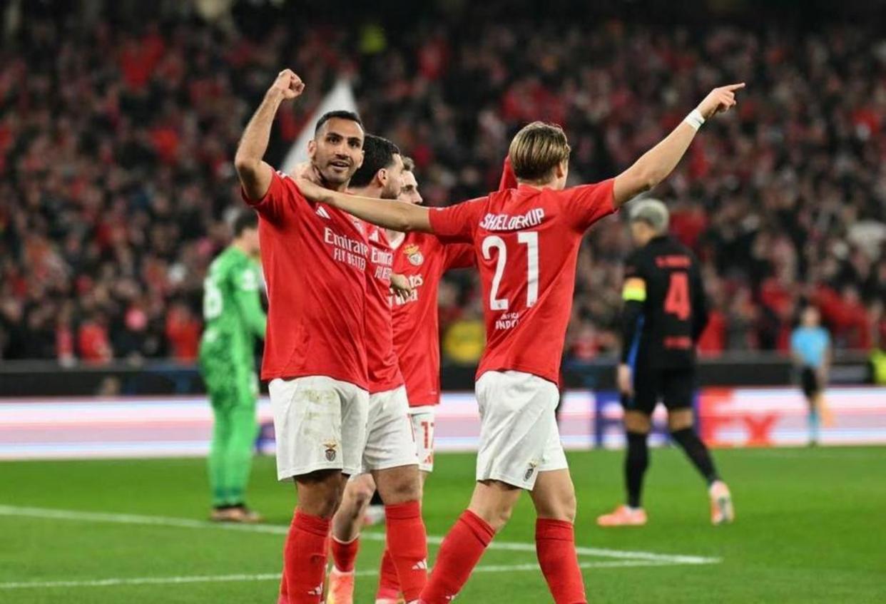 塞维利亚迎葡超关键赛；加时末段强势反弹；质疑声仍在；高层口径保持一致的简单介绍