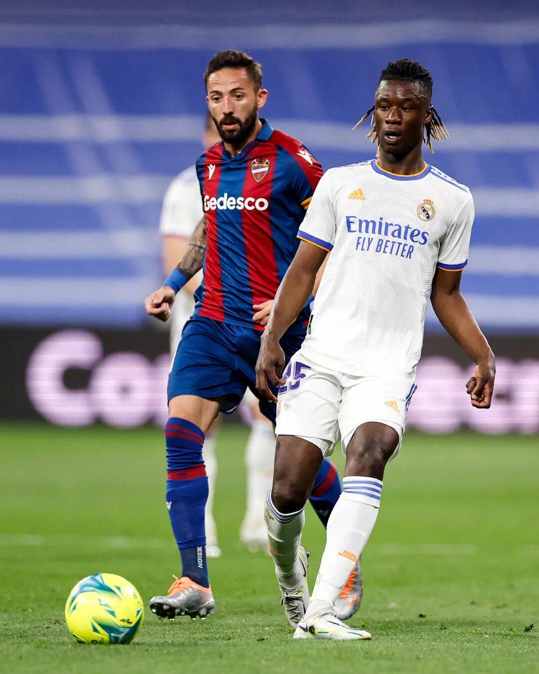 包含赛后突围战来临，塞维利亚围绕西甲迎来里程碑，悬念犹存，赛季目标并未改变的词条