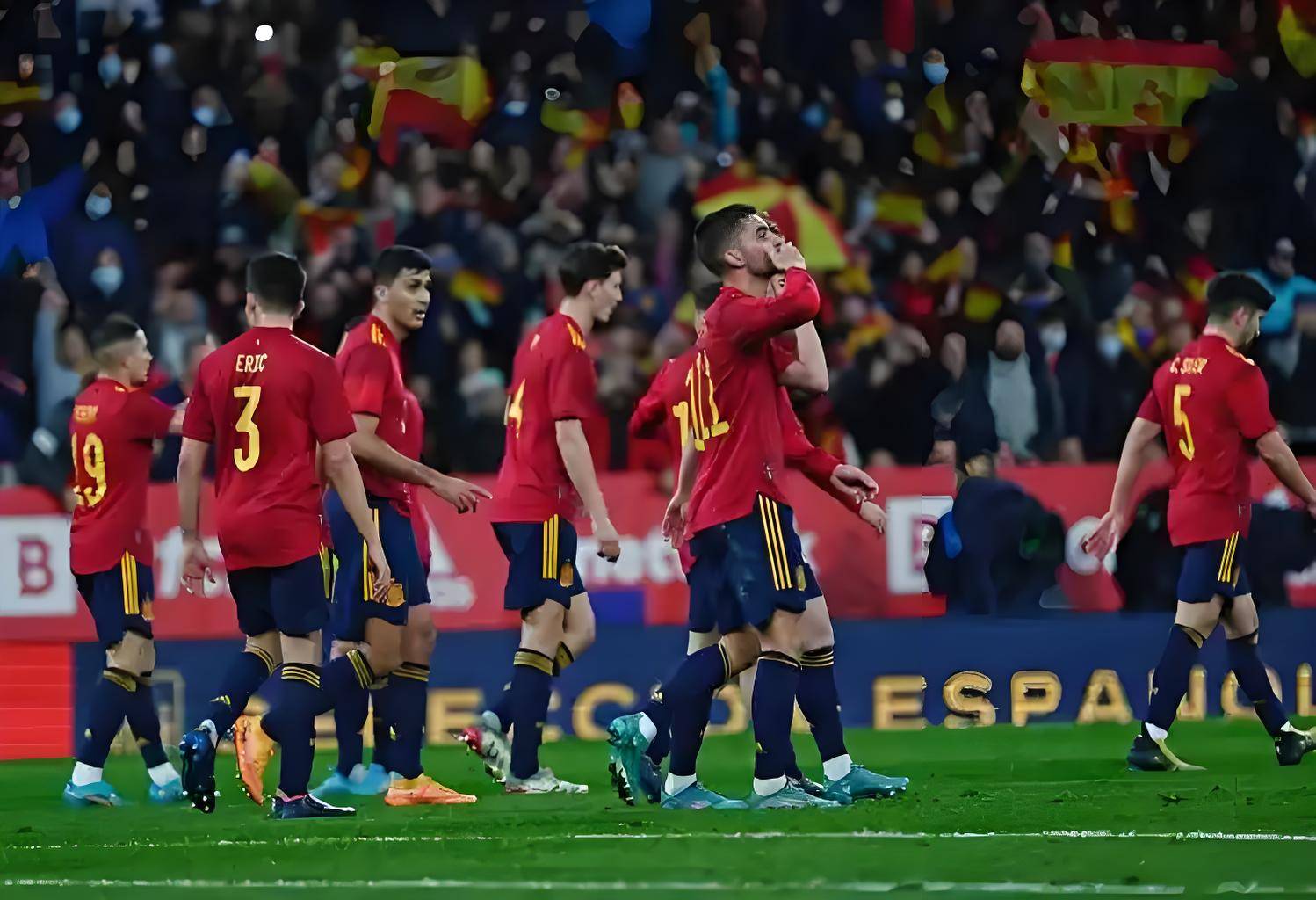 关于Faker爆冷击败塞尔维亚队，战术调整引爆全场！的信息