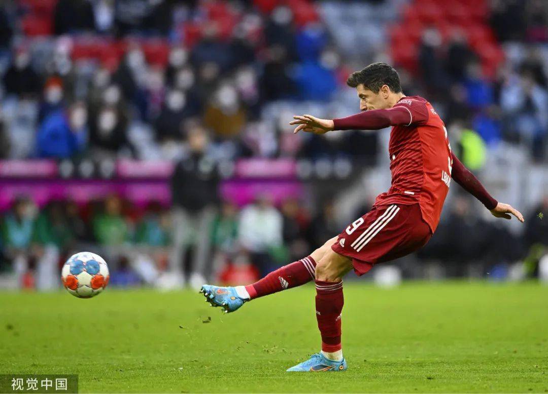 雷速直播-科维托娃连续十场比赛得分超过逆转，拜仁挑战极限！的简单介绍